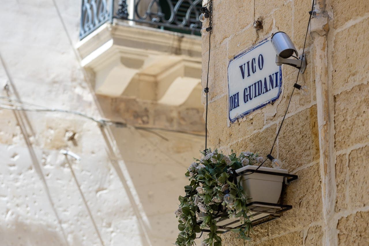 Targa di un vicolo del centro storico di Lecce